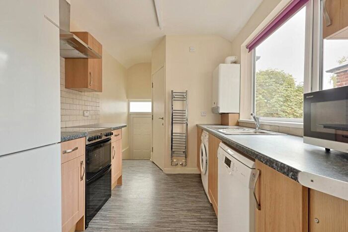 4 Bedroom Maisonette To Rent In Simonside Terrace, Heaton, Newcastle Upon Tyne, NE6