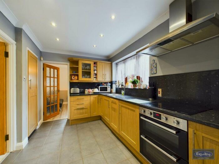 3 Bedroom House To Rent In Rowhill Road, Hextable, Kent, BR8