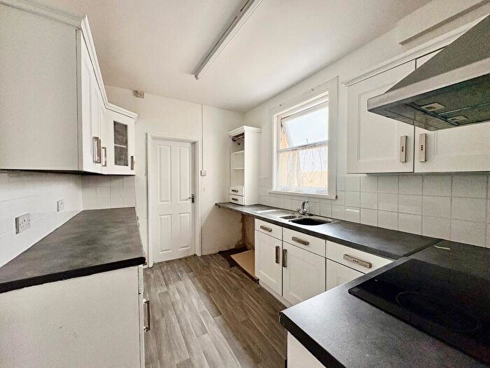 3 Bedroom Terraced House To Rent In Canterbury Street, Gillingham, ME7