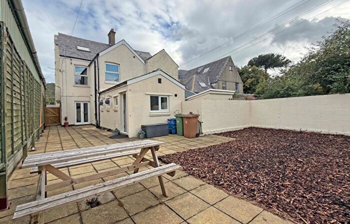 3 Bedroom Semi-Detached House For Sale In High Street, Llanberis, Caernarfon, Gwynedd, LL55