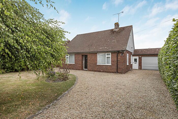 3 Bedroom Detached Bungalow For Sale In New Road, East Hagbourne, OX11