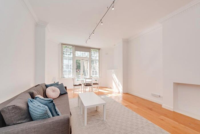 1 Bedroom Flat To Rent In Frognal, Hampstead, NW3