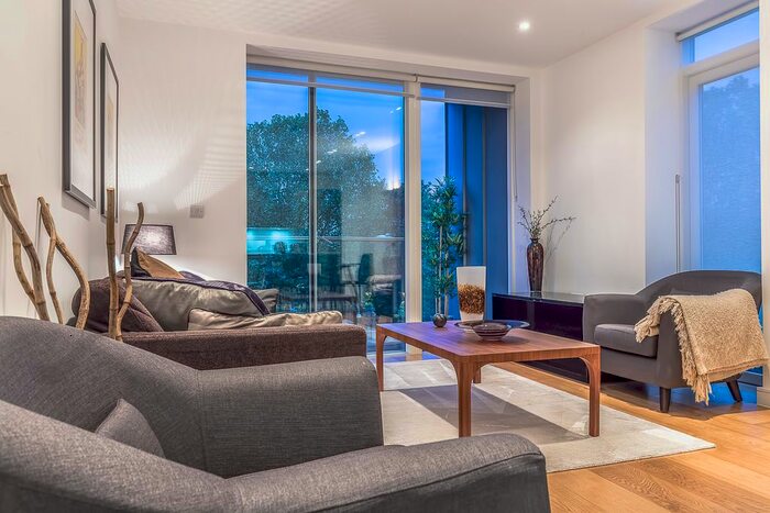 3 Bedroom Flat To Rent In Sotherby Court, Sewardstone Road, Bethnal Green, London, E2