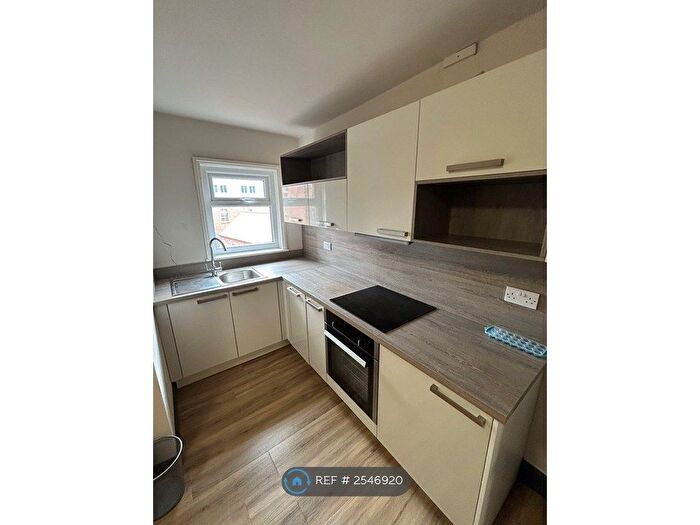 3 Bedroom Flat To Rent In Toft Green, York, YO1