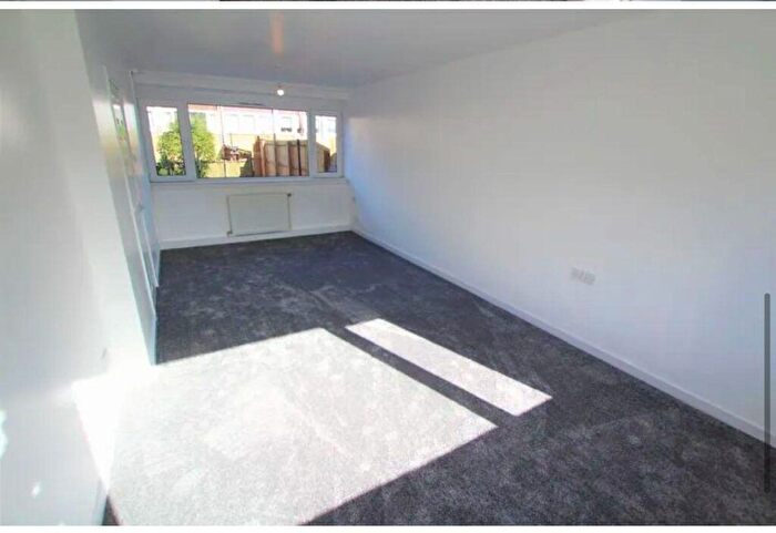 3 Bedroom End Of Terrace House For Sale In Greenlaw, Wishaw, ML2