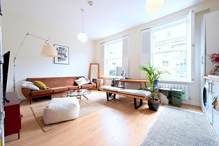 1 Bedroom Apartment To Rent In Brownswood Road, London, N4