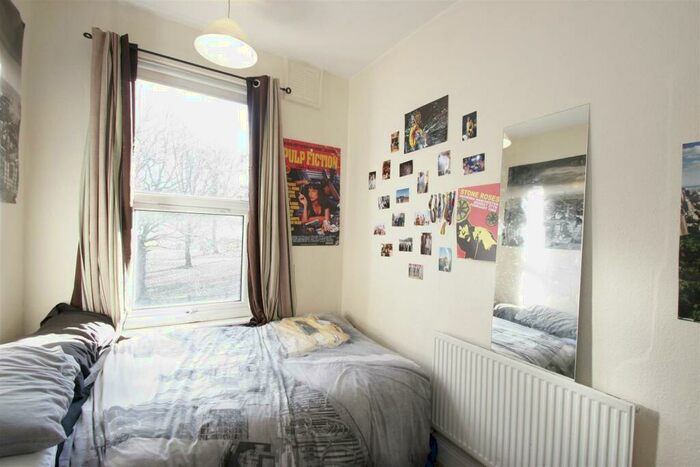 6 Bedroom Apartment To Rent In Hyde Park Road, Hyde Park, Leeds, LS6