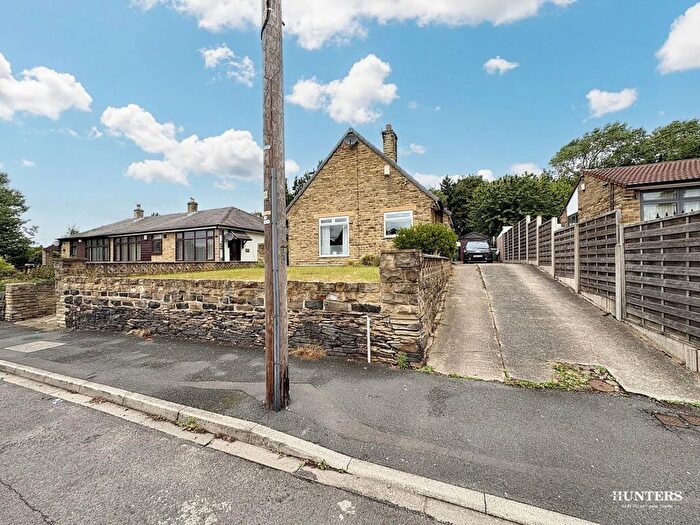 3 Bedroom Detached Bungalow For Sale In Stockhill Street, Dewsbury, WF13