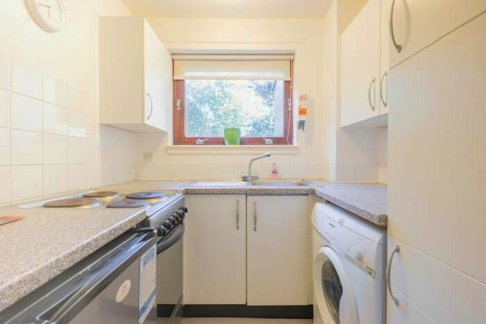 1 Bedroom Semi-Detached House To Rent In Drylaw House Gardens, Edinburgh, EH4