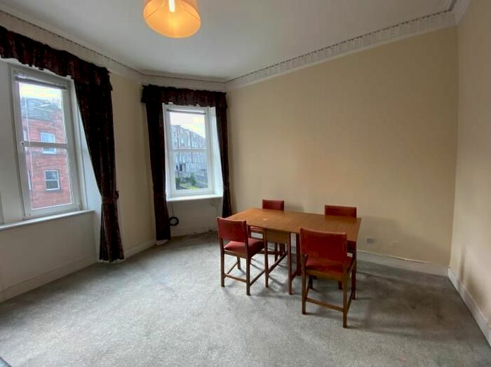 2 Bedroom Flat To Rent In Broughton Road, Edinburgh, EH7