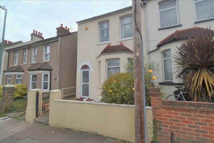 3 Bedroom House To Rent In Shenley Road, Dartford, DA1