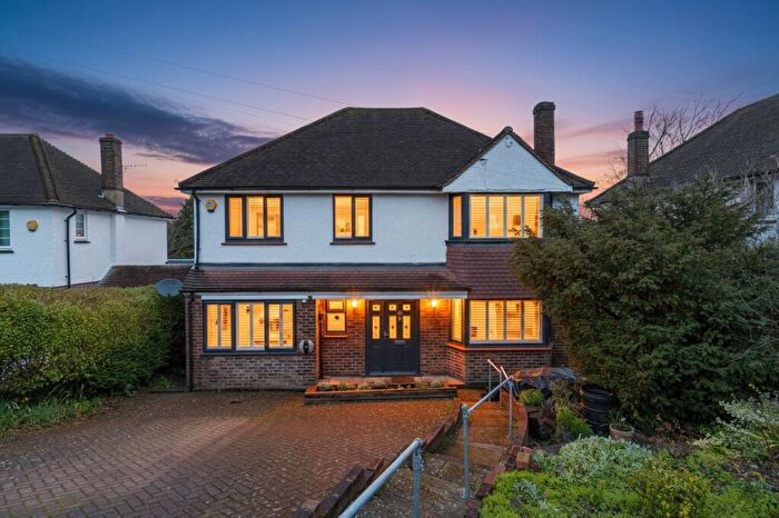 4 Bedroom Detached House For Sale In Woodside Road, Purley, CR8