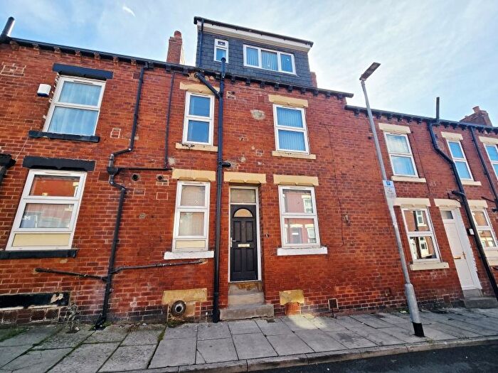 2 Bedroom Terraced House To Rent In Autumn Avenue, Hyde Park, Leeds, LS6