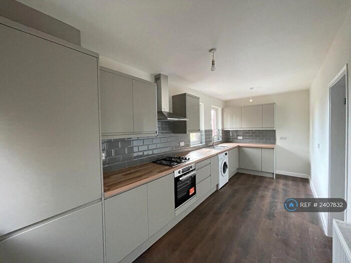 3 Bedroom Semi-Detached House To Rent In Shirley Avenue, Wyke, Bradford, BD12