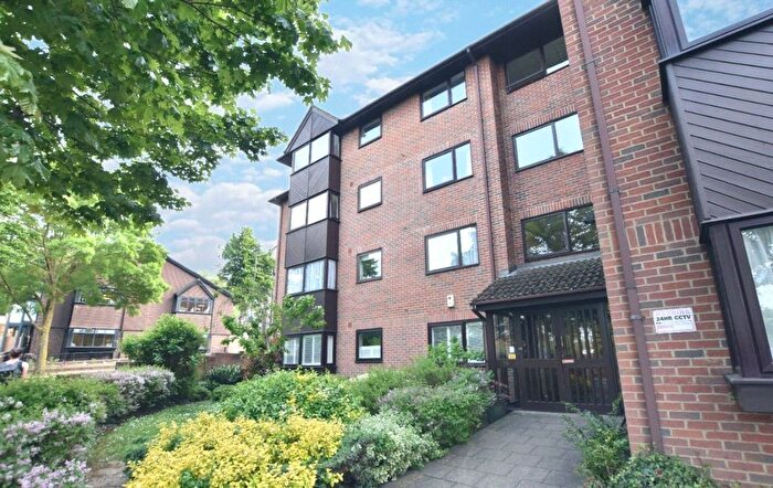 1 Bedroom Flat For Sale In Whytecliffe Road South, Purley, CR8