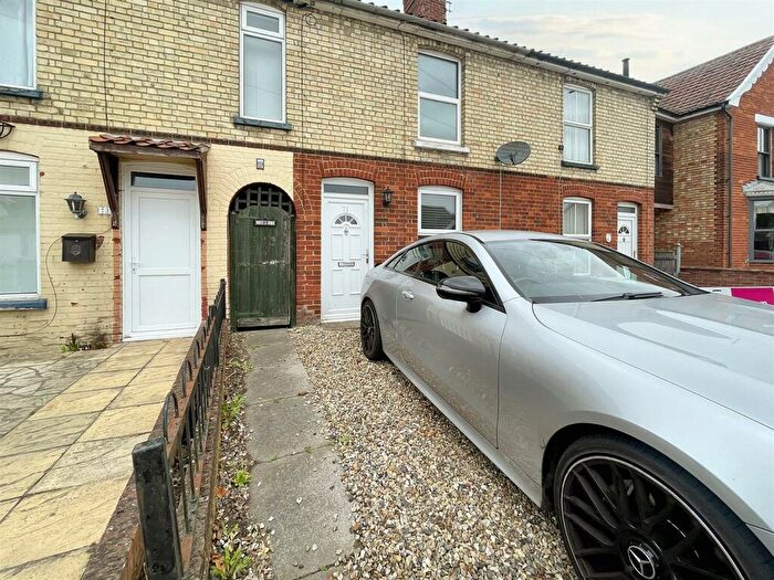 3 Bedroom End Of Terrace House To Rent In Crown Road, Dereham, NR20