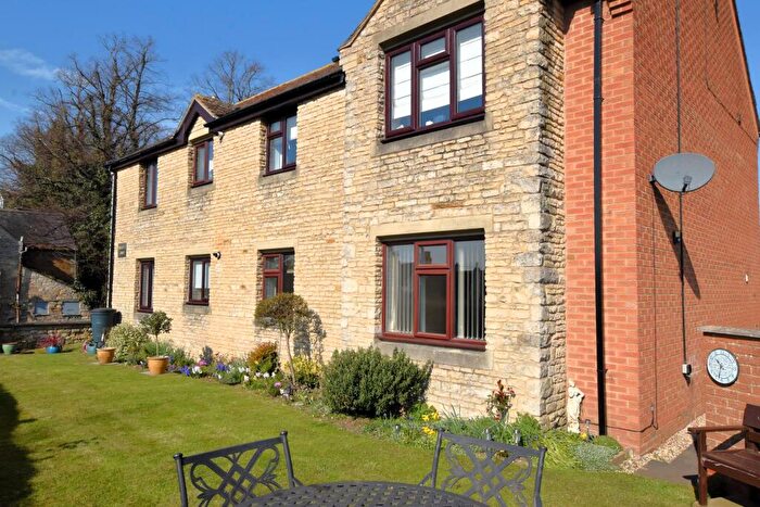 2 Bedroom Flat To Rent In Burghley Court, Stamford, PE9
