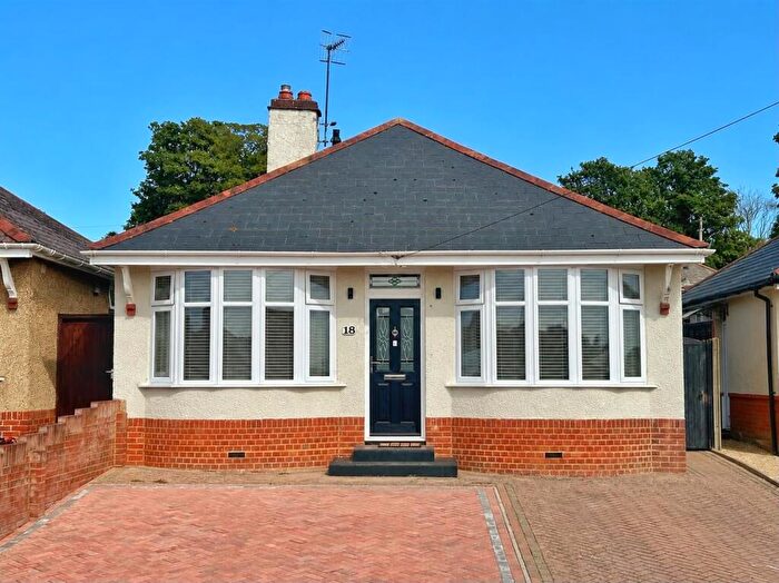 3 Bedroom Detached Bungalow For Sale In Melvin Close, Laverstock, Salisbury, SP1