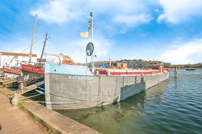 2 Bedroom Houseboat For Sale In Ferry Quay, Woodbridge, IP12