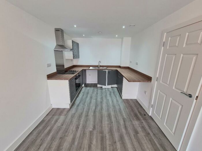 1 Bedroom Flat To Rent In Yeovil Town Centre, BA20