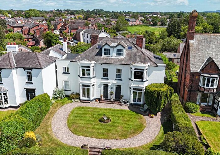 2 Bedroom Apartment For Sale In Dee Banks, Chester, CH3
