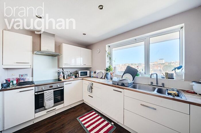 2 Bedroom Flat To Rent In Roedean Road, Brighton, East Sussex, BN2