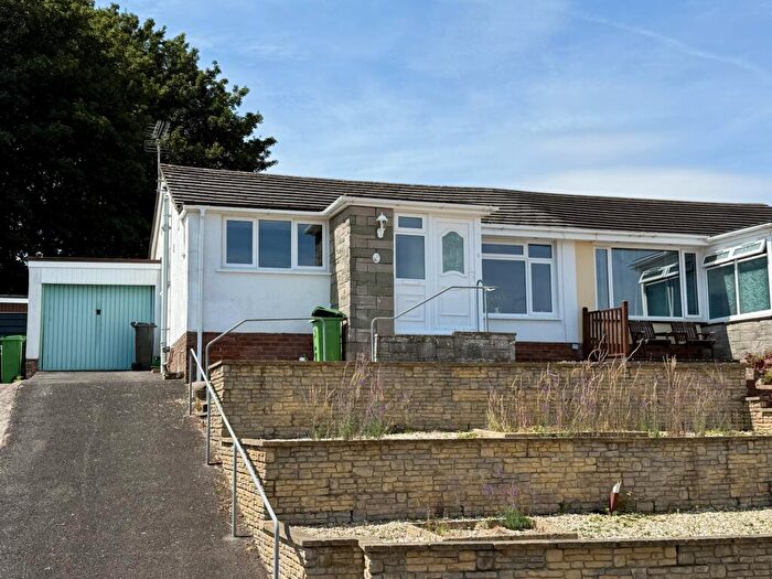 2 Bedroom Bungalow For Sale In High Meadows, St Thomas, EX4