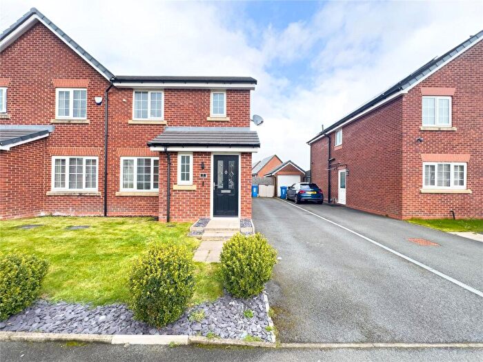 3 Bedroom Semi-Detached House For Sale In Blencathra Close, Middleton, Manchester, M24