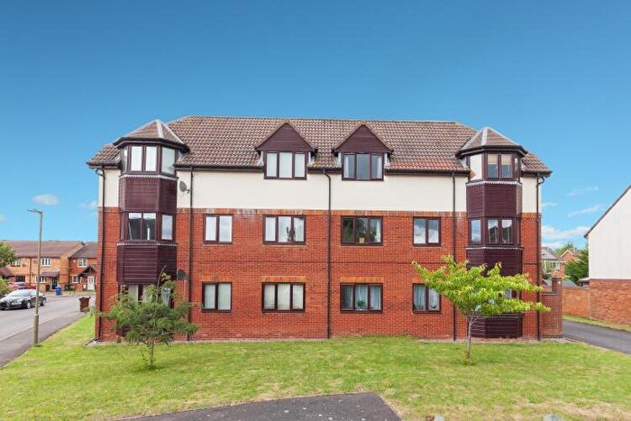 2 Bedroom Apartment To Rent In Heron Drive, OX26