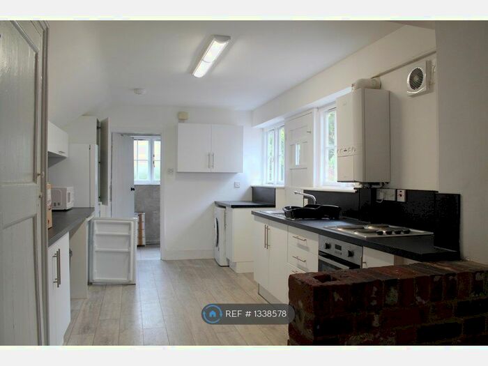 4 Bedroom Terraced House To Rent In St. Dunstans Street, Canterbury, CT2