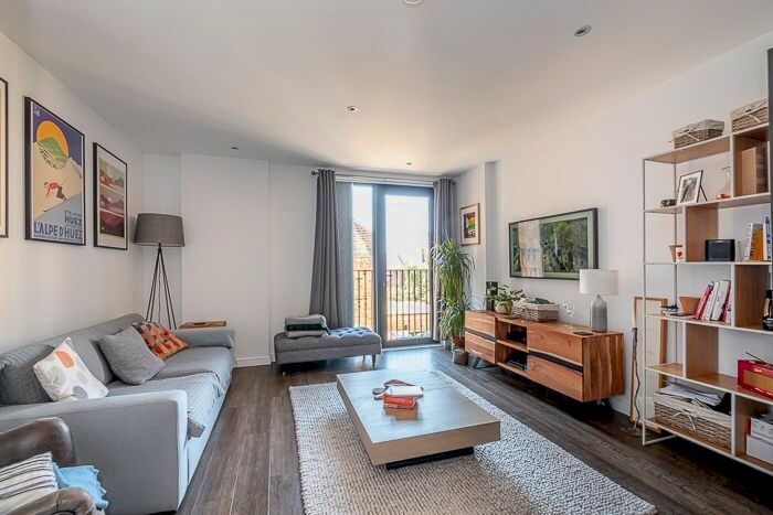 1 Bedroom Flat To Rent In Woolwich High Street, London, SE18