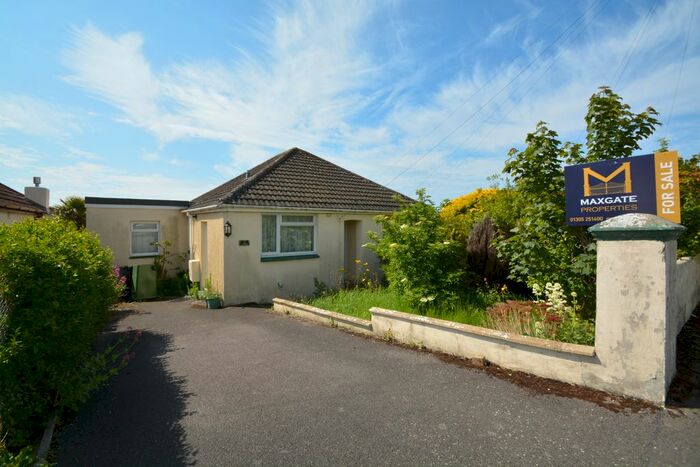 4 Bedroom Bungalow For Sale In Sutcliffe Avenue, Weymouth, DT9