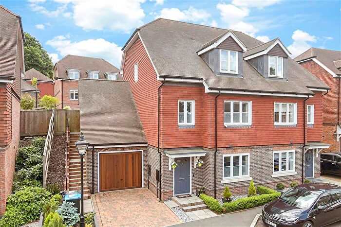 3 Bedroom Town House For Sale In Clockfield, Turners Hill, West Sussex, RH10