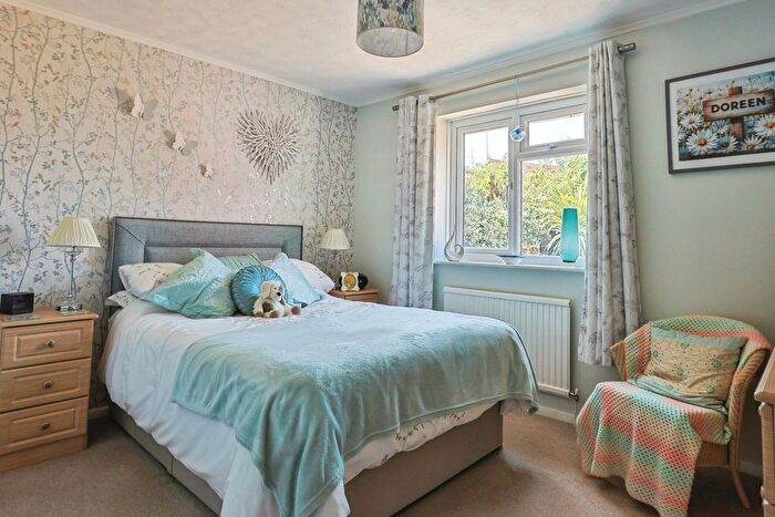 4 Bedroom Bungalow For Sale In Halstock Crescent, West Canford Heath, Poole, Dorset, BH17 - Photo 5