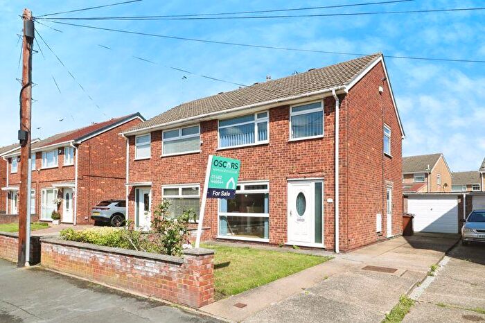 3 Bedroom Semi-Detached House For Sale In Ark Royal, Bilton, HU11
