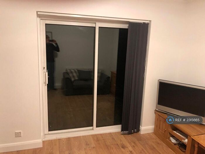 1 Bedroom Flat To Rent In Whitstable Road, Canterbury, CT2