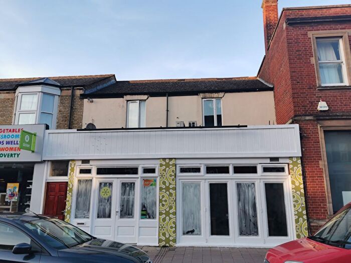 5 Bedroom Flat To Rent In Cowley Road, Oxford, OX4