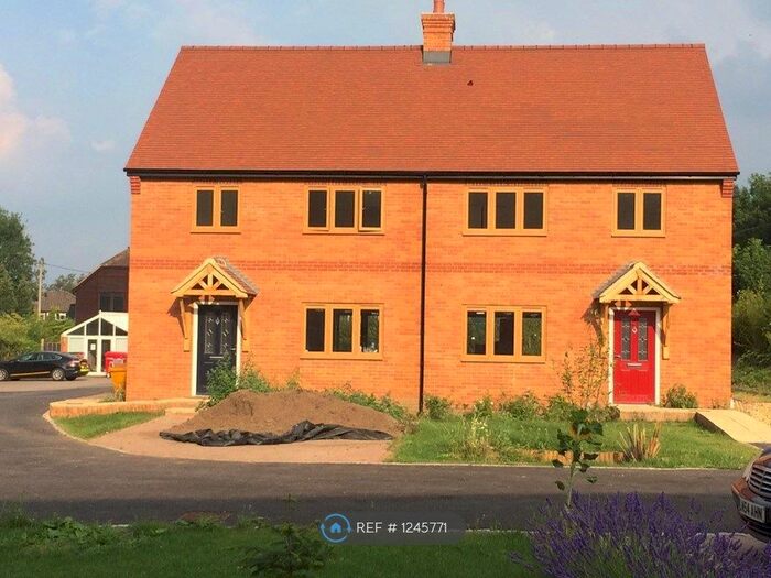 3 Bedroom Semi-Detached House To Rent In Midgham Halt, Reading RG7