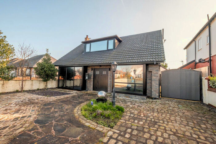 4 Bedroom Bungalow To Rent In Balmoral Road, Lytham St. Annes, FY8