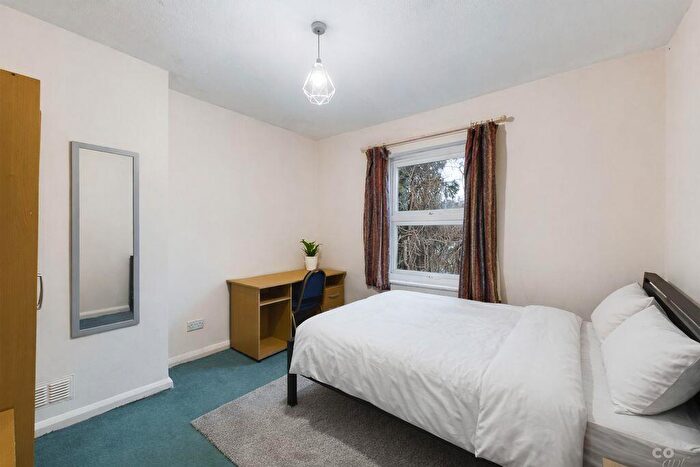 4 Bedroom Semi-Detached House To Rent In Barcombe Road, Brighton, BN1