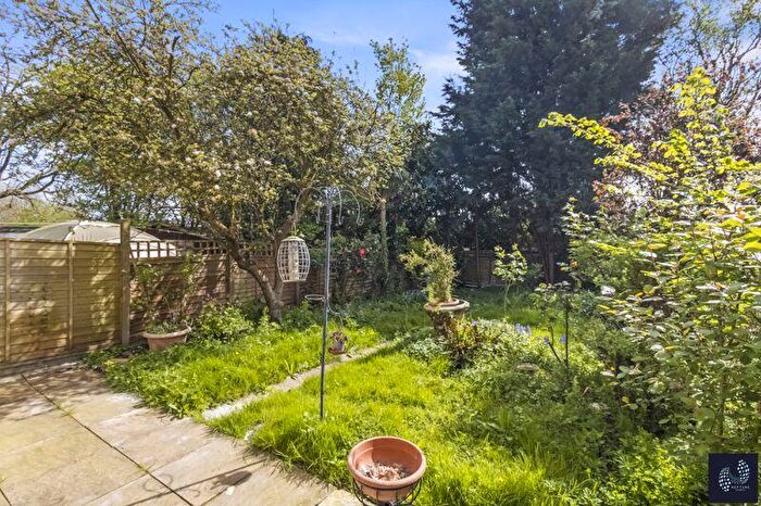 4 Bedroom House To Rent In Northdown Road, Hatfield, AL10