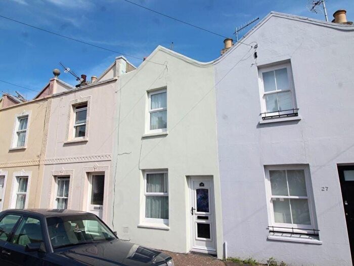 2 Bedroom Terraced House For Sale In Ockley Road, Bognor Regis, PO21