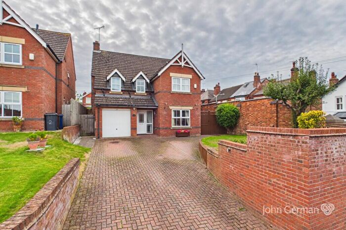 5 Bedroom Detached House For Sale In Osbourne Gardens, Burton-on-Trent, DE15