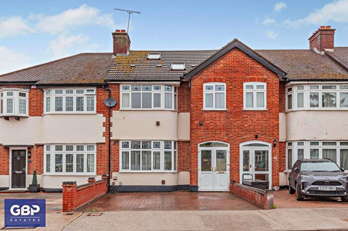 4 Bedroom Terraced House For Sale In Stanley Avenue, Romford, RM2