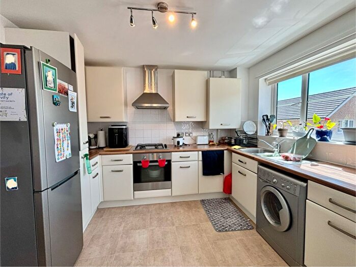 2 Bedroom Flat To Rent In Rathbone Crescent, Peterborough, PE3