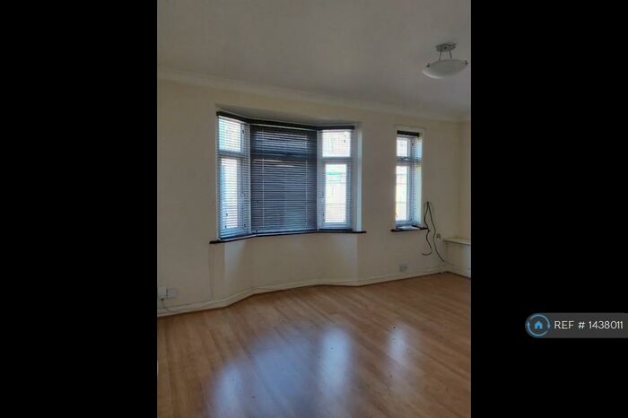 1 Bedroom Flat To Rent In Goodmayes, Goodmayes, IG3