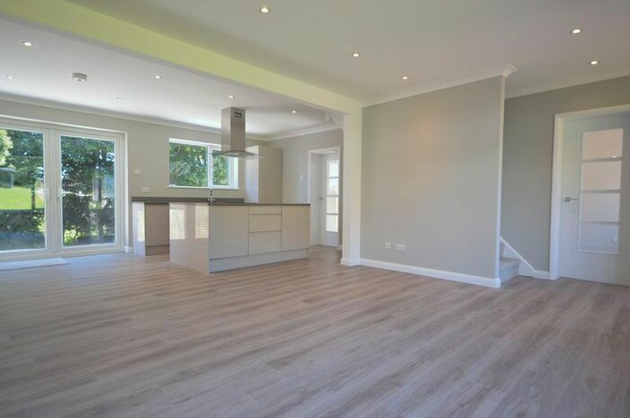 4 Bedroom Semi-Detached House To Rent In Roberts Ride, Hazlemere, High Wycombe, HP15