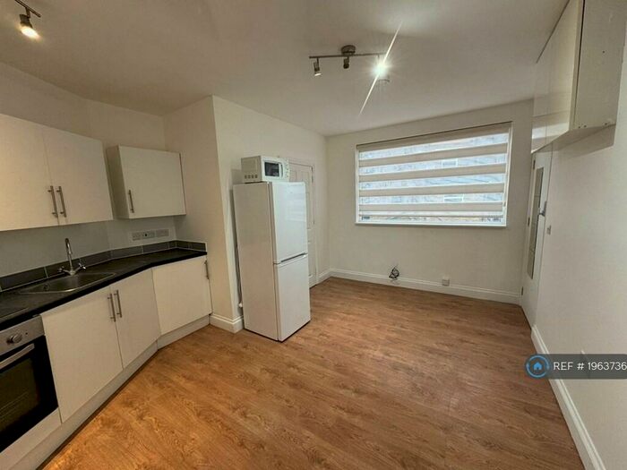 Studio To Rent In Myron Place, London, SE13