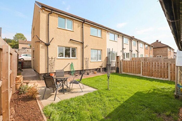 3 Bedroom End Of Terrace House For Sale In Hyndley Road, Bolsover, S44