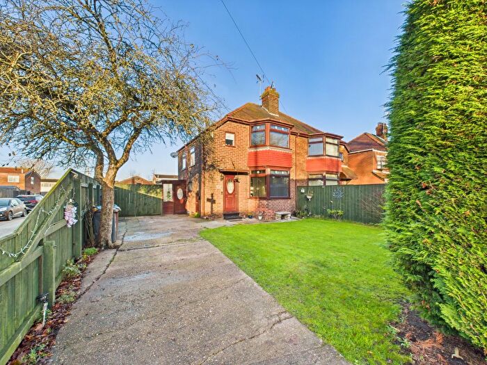 3 Bedroom Semi-Detached House For Sale In Leads Road, Sutton-On-Hull, Hull, HU7